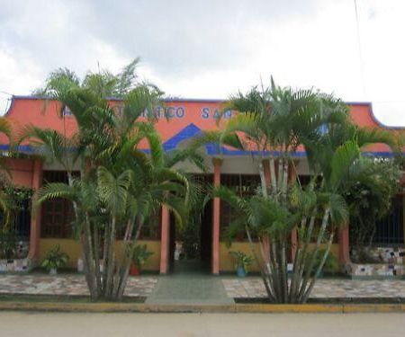 Hostal Santa Ana Rurrenabaque Exterior photo